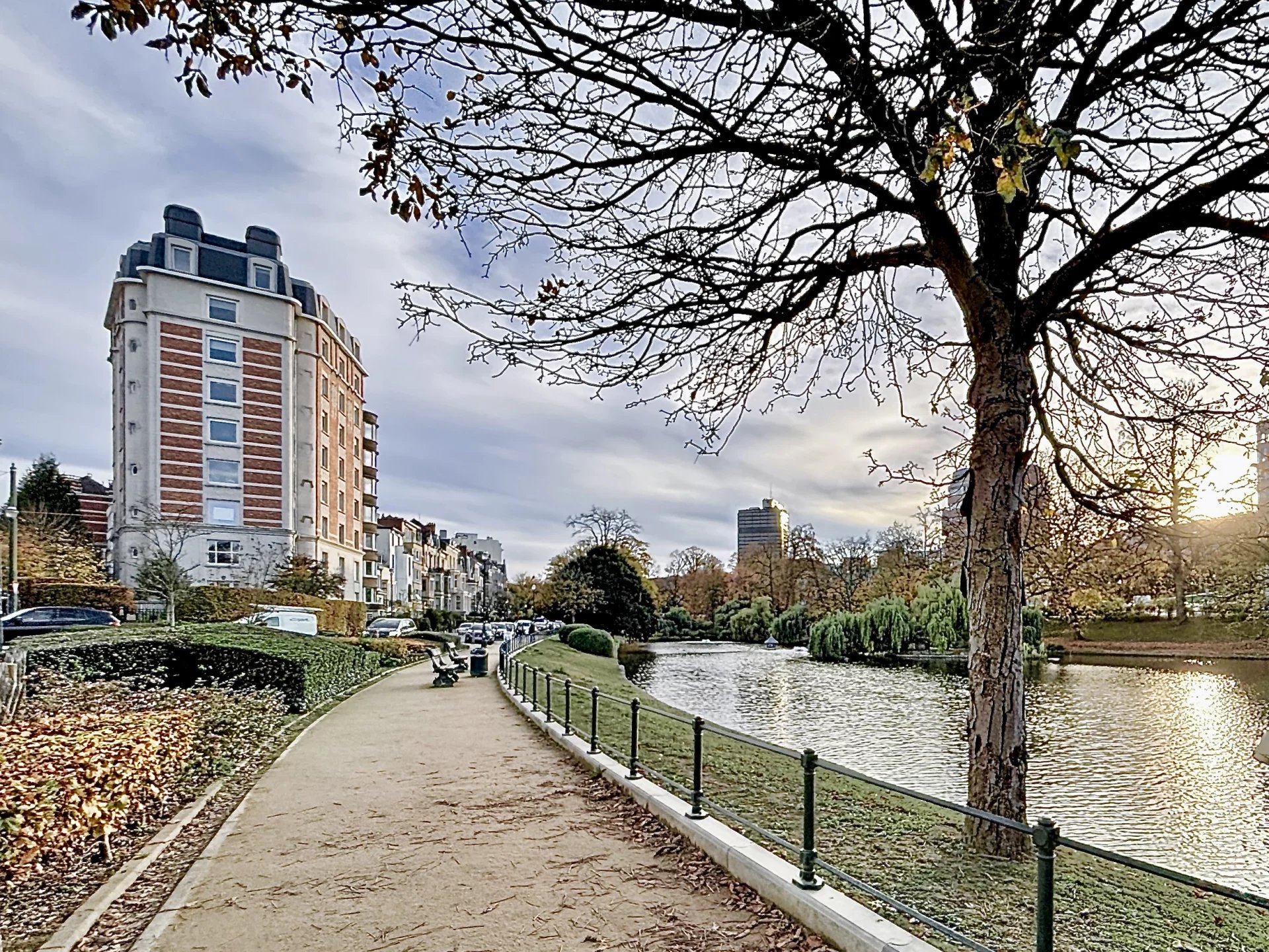 Barnes Brussels - Brabant 86642061