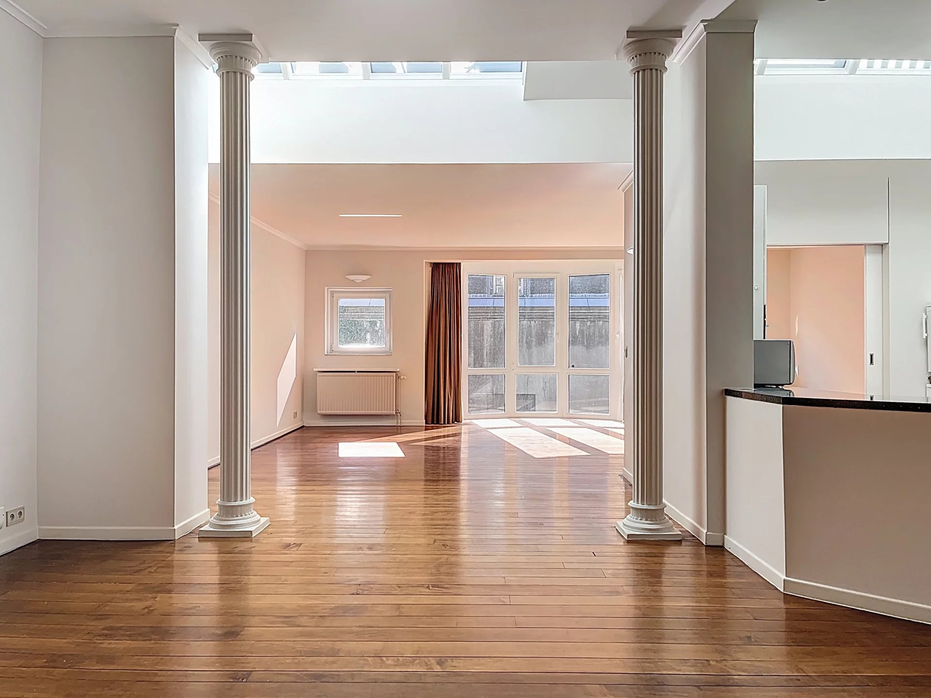 Barnes Brussels - Brabant 86764054