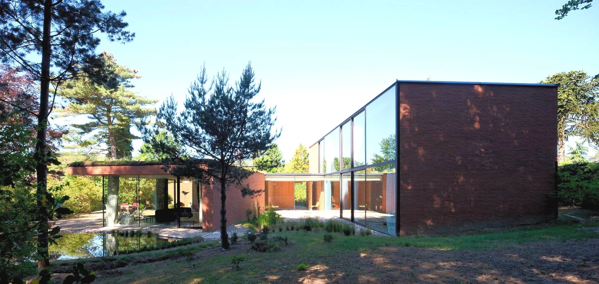 Villa Erpicum dans son écrin de verdure