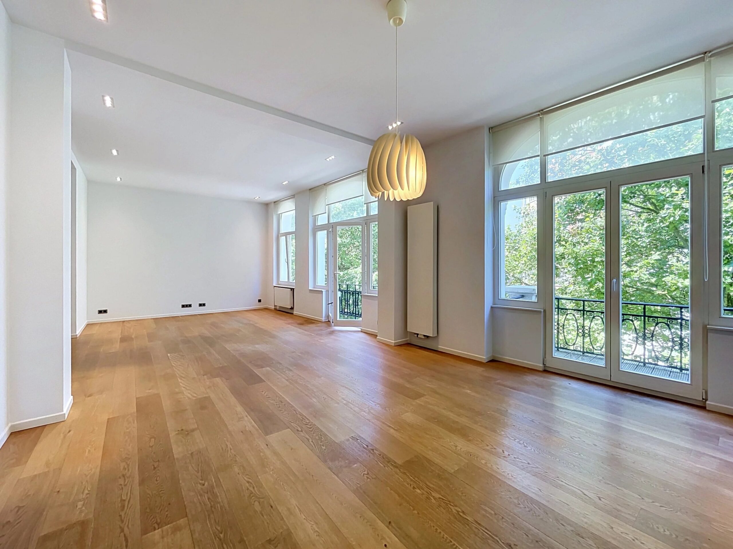 Avenue Molière — Élégant appartement de caractère, 4 chambres, 4 salle de bains