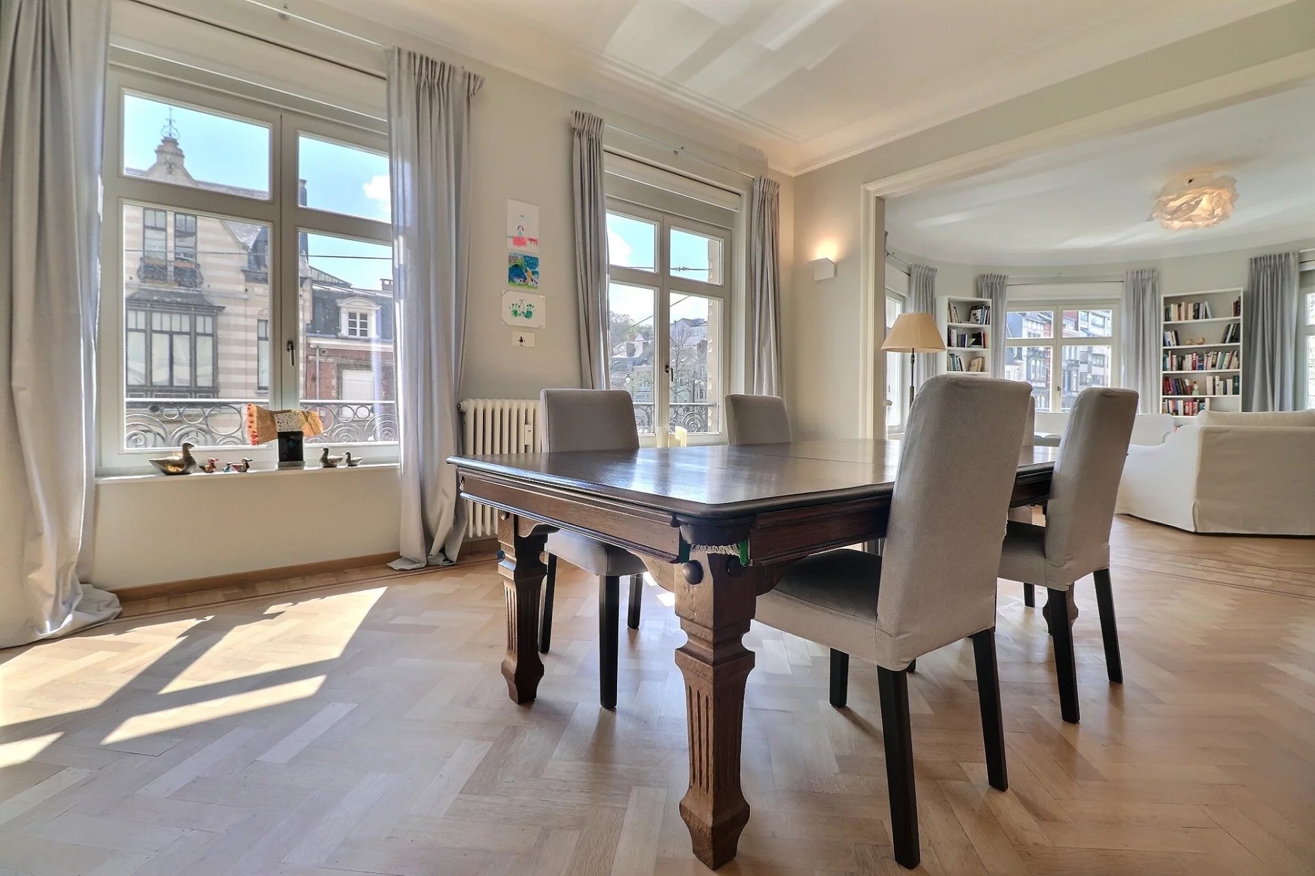 Barnes Brussels - Brabant 82503567